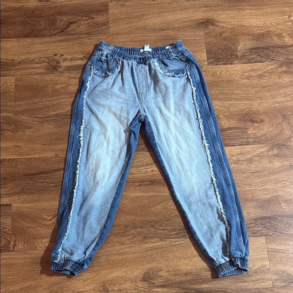 Forever 21 Blue Boot Cut Jeans with Modern Styling